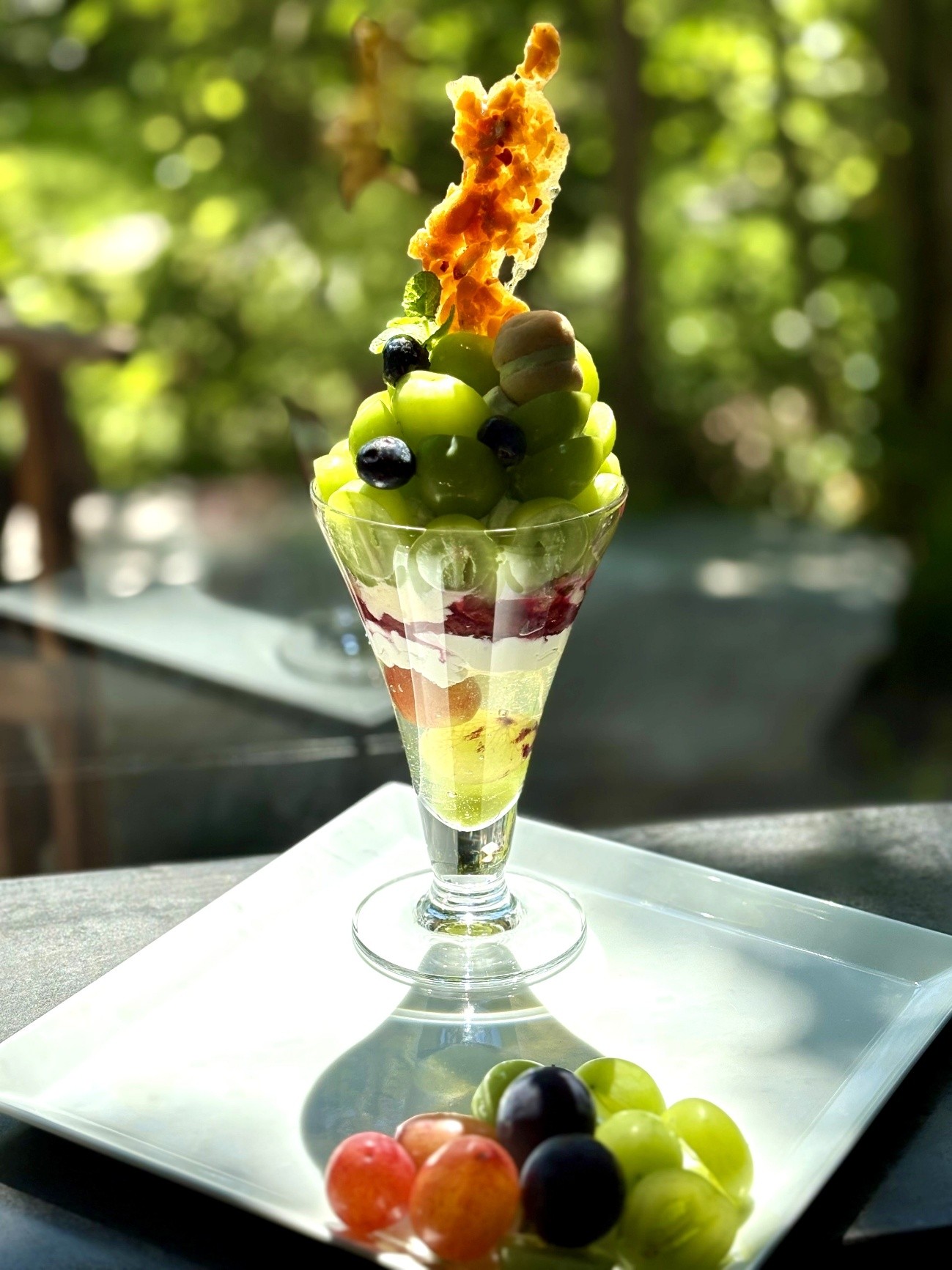 【2025夏】シャインマスカットと旬のぶどうのパフェ　STANDARD